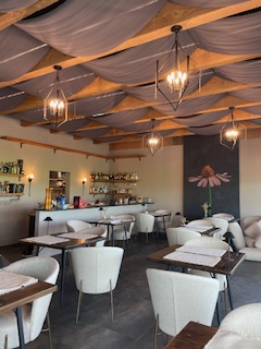 Meander Restaurant-Shortgrass Resort,